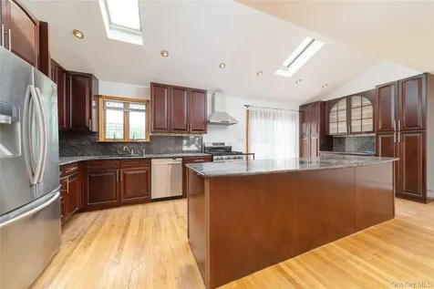 6 Manor Drive Bethpage NY 11714