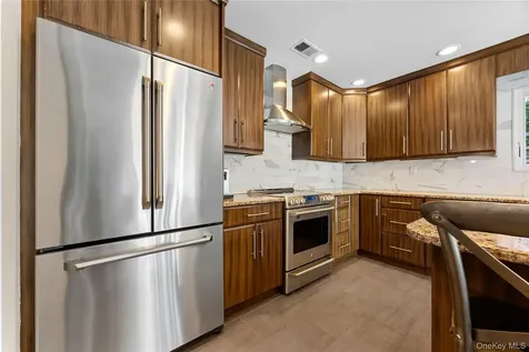 246 Hamlet Drive Jericho NY 11753