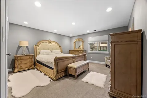 246 Hamlet Drive Jericho NY 11753