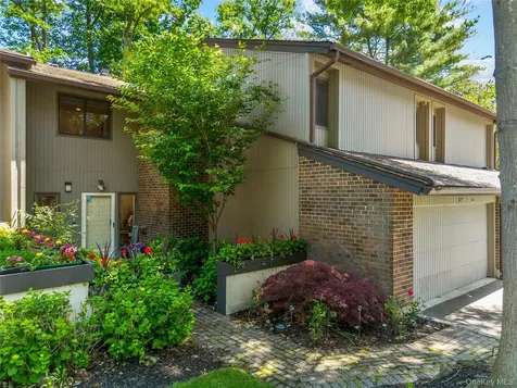 246 Hamlet Drive Jericho NY 11753
