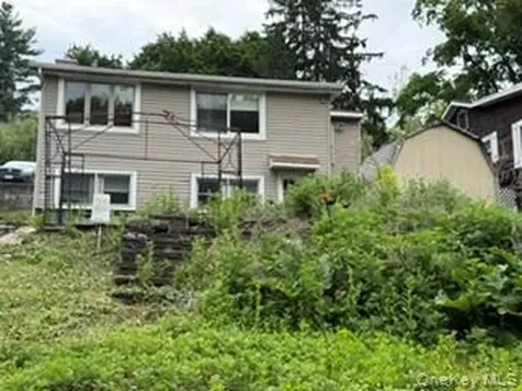 16 Willowbrook Heights Wappingers Falls NY 12603
