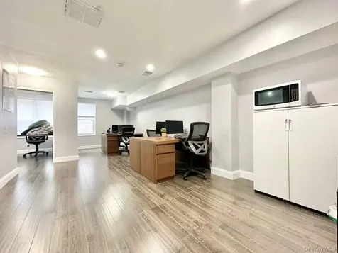 10 Old Mamaroneck Road White Plains NY 10605