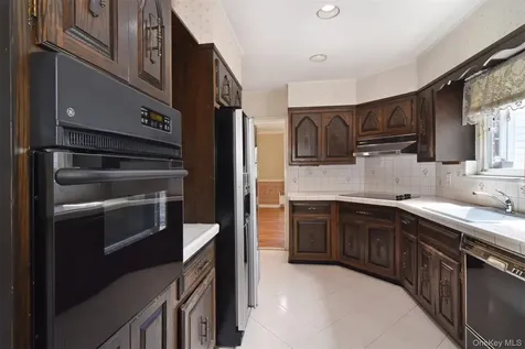 73 Lincoln Avenue Yonkers NY 10704