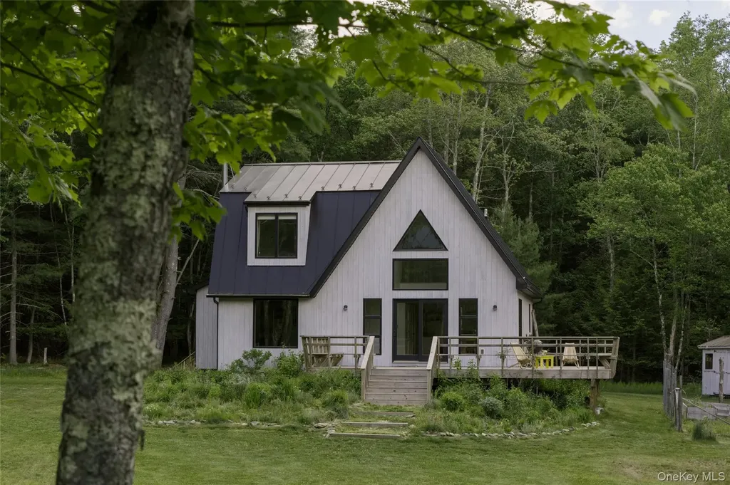 55 Garden House Road Hurleyville NY 12747