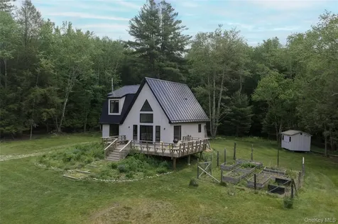 55 Garden House Road Hurleyville NY 12747