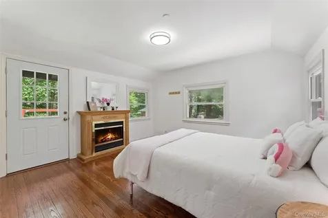 25 Cabin Ridge Road Chappaqua NY 10514