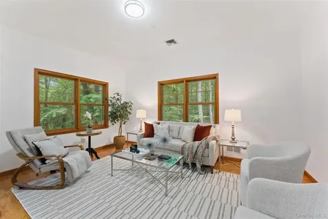 25 Cabin Ridge Road Chappaqua NY 10514