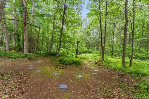 25 Cabin Ridge Road Chappaqua NY 10514