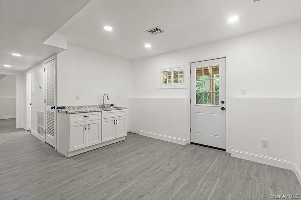 31 Amarillo Drive Nanuet NY 10954