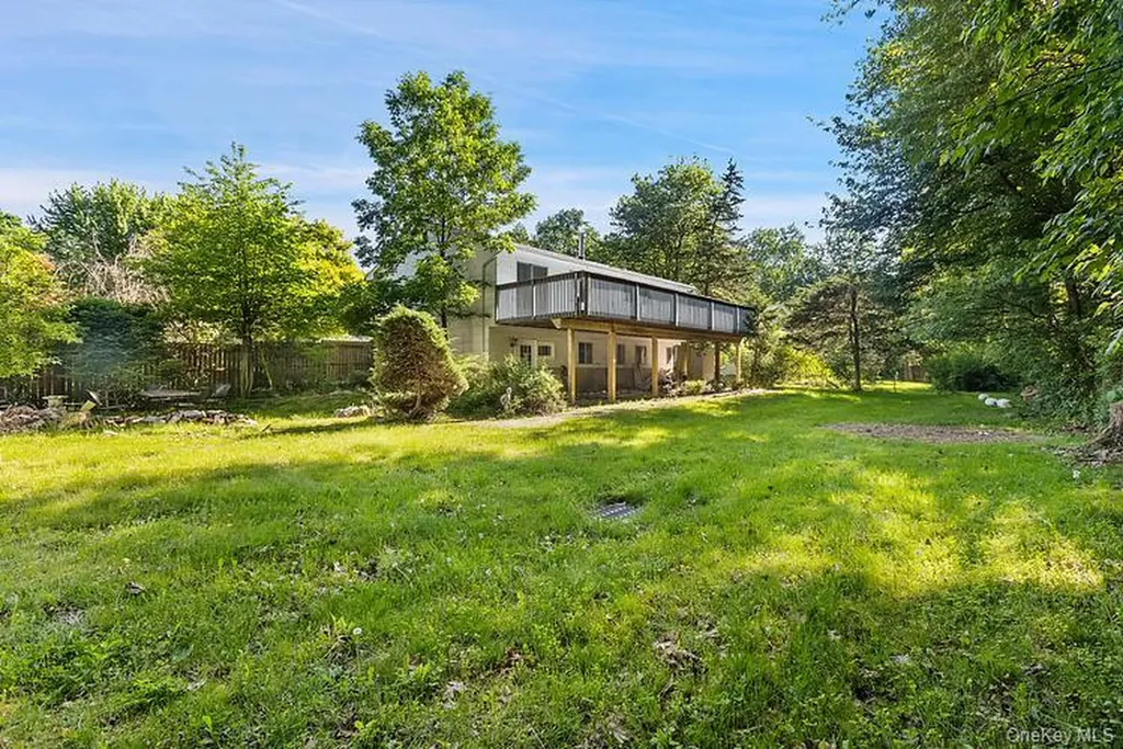 31 Amarillo Drive Nanuet NY 10954