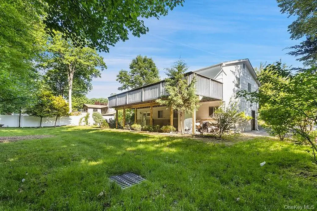 31 Amarillo Drive Nanuet NY 10954