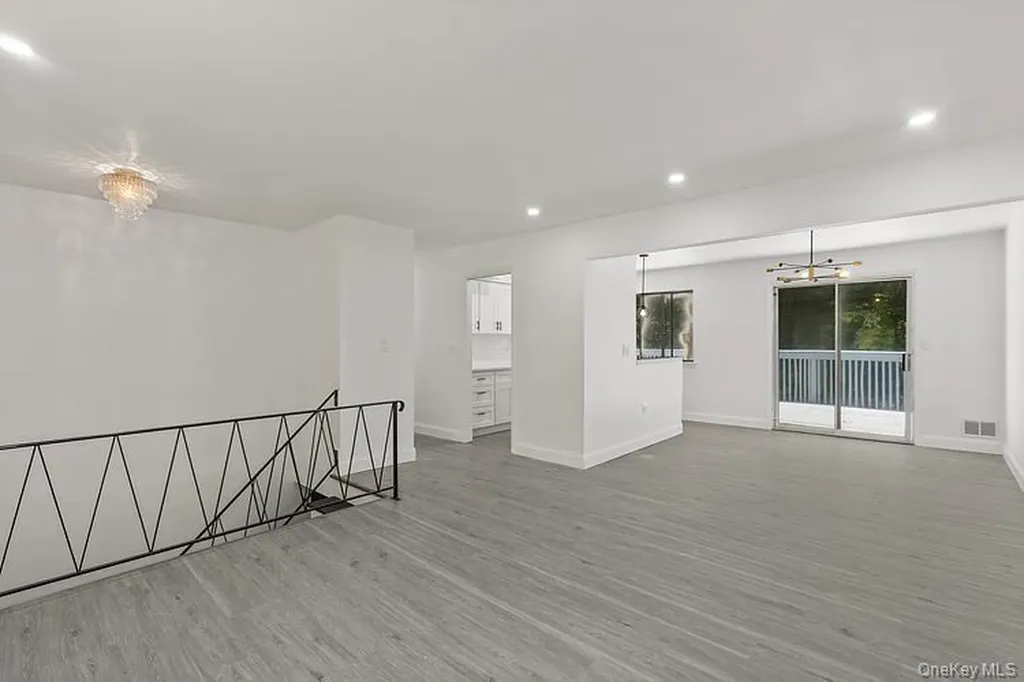 31 Amarillo Drive Nanuet NY 10954