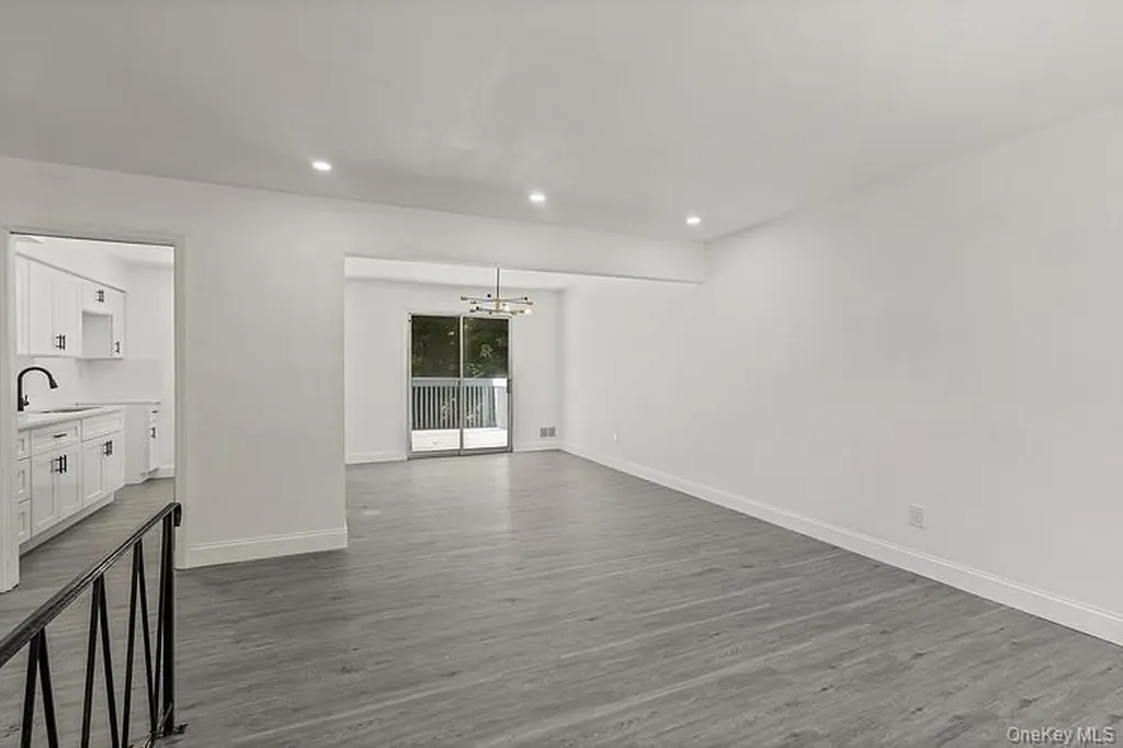 31 Amarillo Drive Nanuet NY 10954