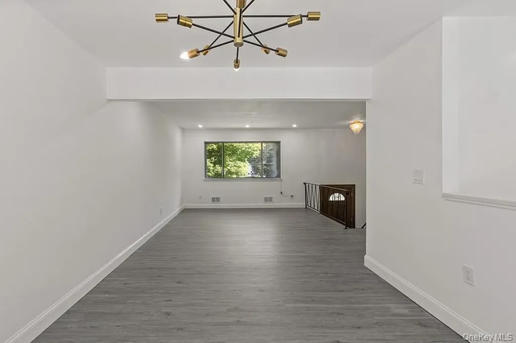 31 Amarillo Drive Nanuet NY 10954