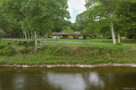 95 2nd Avenue Narrowsburg NY 12764