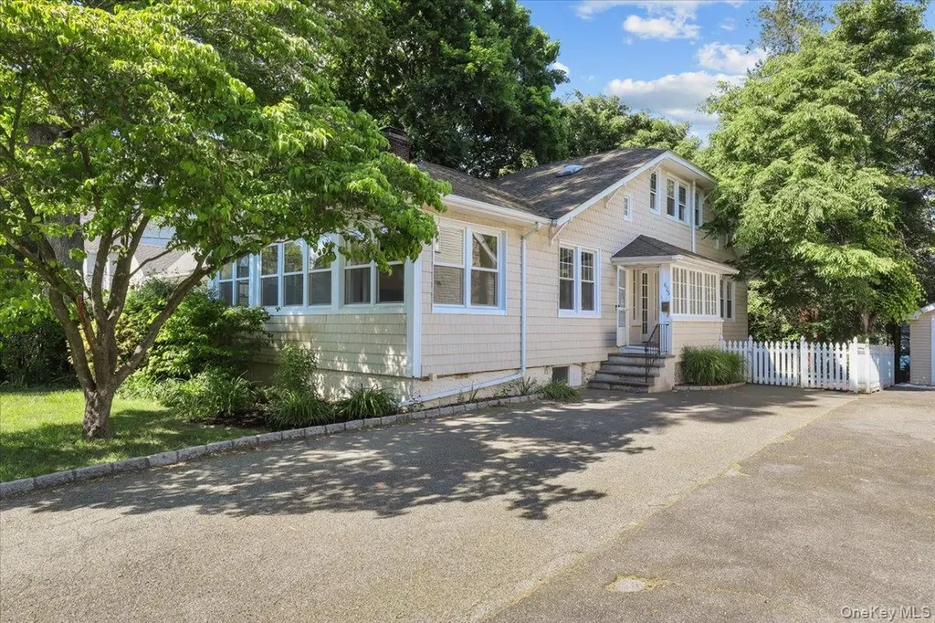 625 Lorraine Street Mamaroneck NY 10543