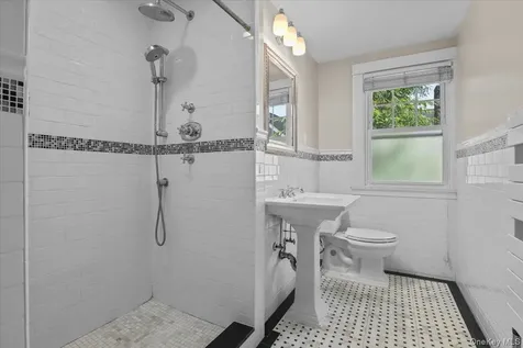 625 Lorraine Street Mamaroneck NY 10543