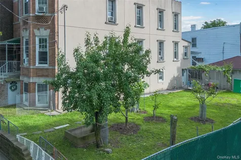1543 Hollywood Avenue Bronx NY 10461