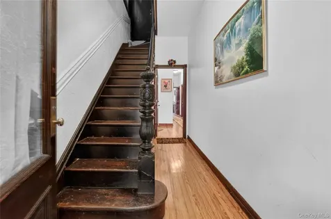 1543 Hollywood Avenue Bronx NY 10461