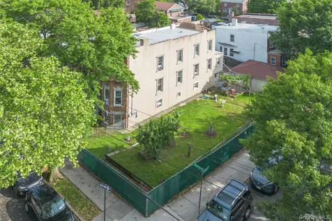 1543 Hollywood Avenue Bronx NY 10461