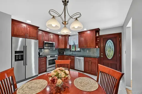 7 Stander Lane Thiells NY 10984