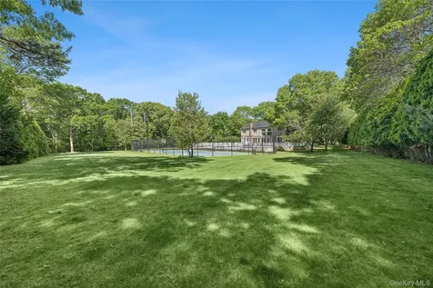 133 Old Country Road East Quogue NY 11942