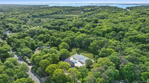 133 Old Country Road East Quogue NY 11942