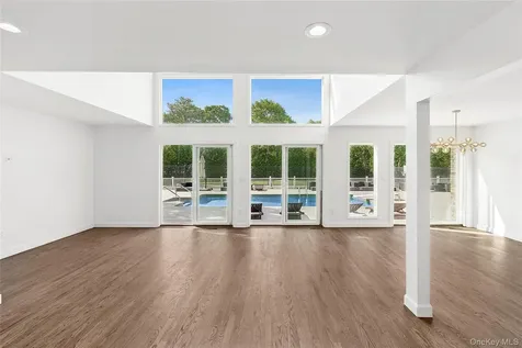 133 Old Country Road East Quogue NY 11942