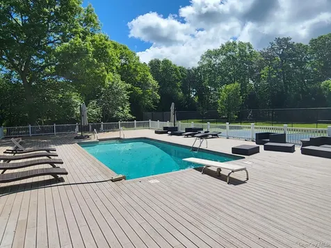 133 Old Country Road East Quogue NY 11942