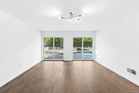 133 Old Country Road East Quogue NY 11942