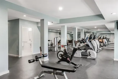 16 Glen Keith Road Glen Cove NY 11542