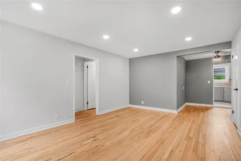 16 Glen Keith Road Glen Cove NY 11542
