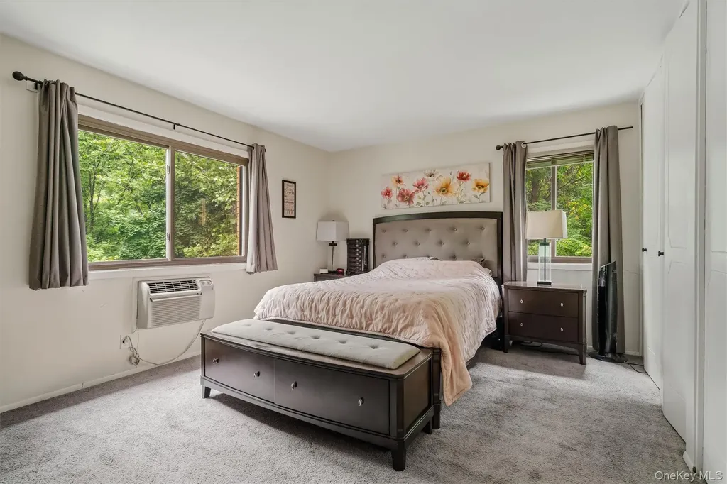 10 Oakwood Terrace New Windsor NY 12553