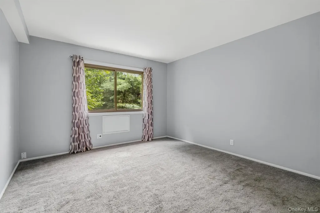 10 Oakwood Terrace New Windsor NY 12553