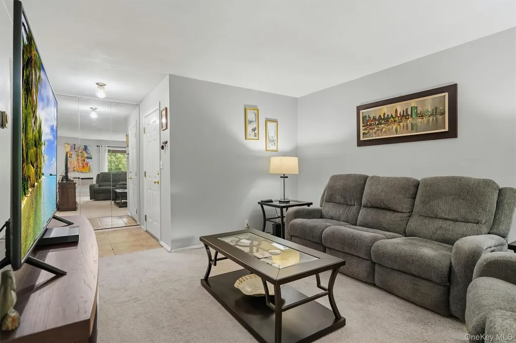 10 Oakwood Terrace New Windsor NY 12553