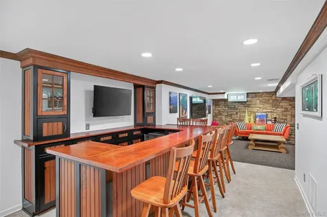 7 Huntington Connecticut Lane New Fairfield CT 06812