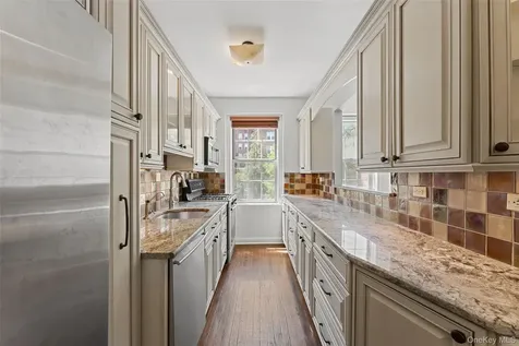 25 Parkview Avenue Bronxville NY 10708