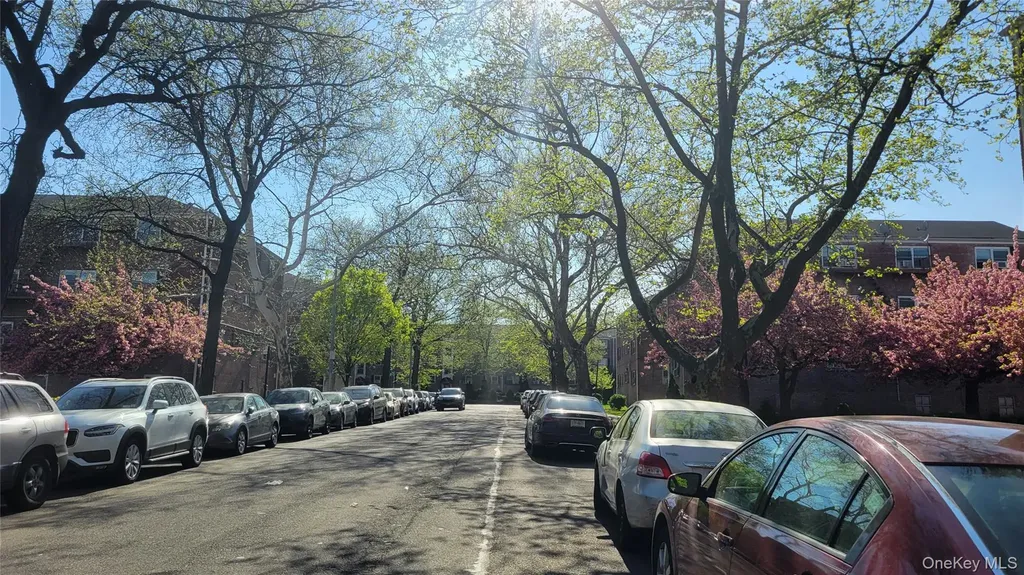 66-10 111 Street Forest Hills NY 11375