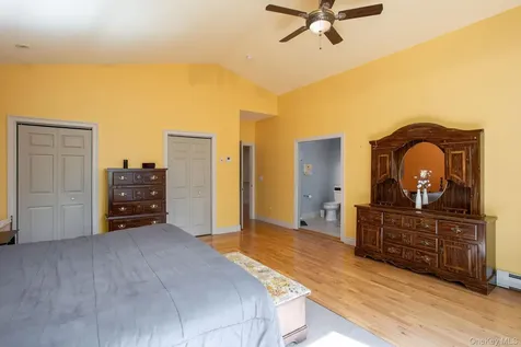 22 Noble Street Coxsackie NY 12051