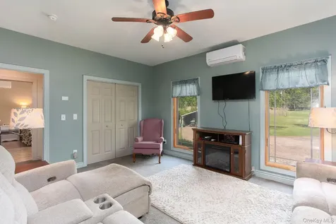 22 Noble Street Coxsackie NY 12051