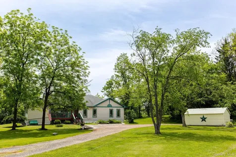 22 Noble Street Coxsackie NY 12051