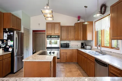 22 Noble Street Coxsackie NY 12051