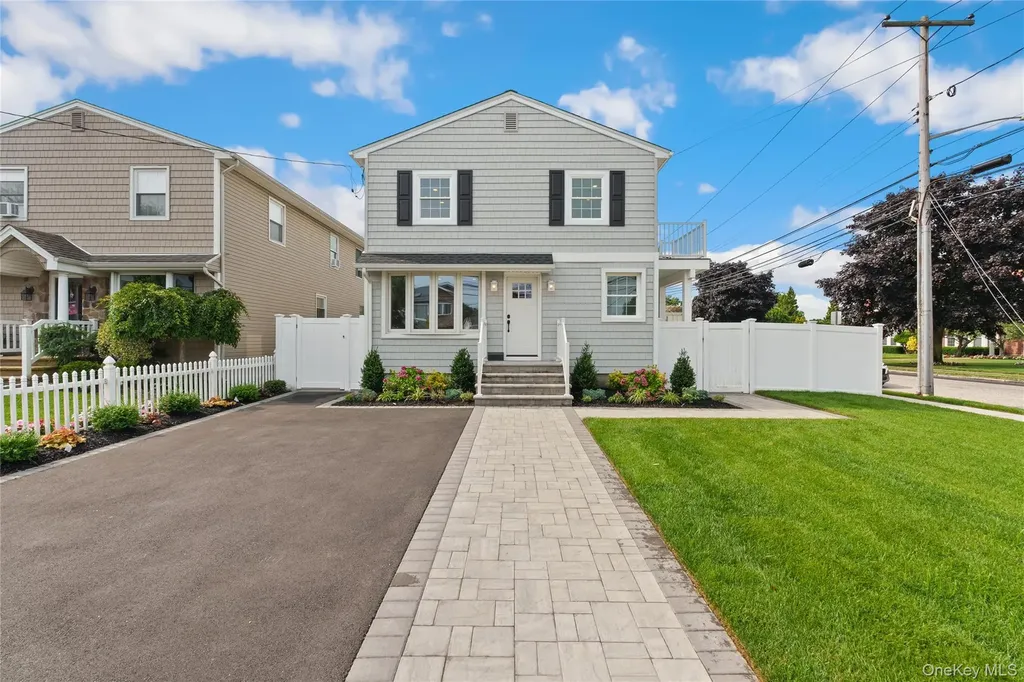 3914 Waverly Avenue Seaford NY 11783