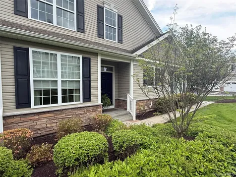 30 Pritchard Court Fishkill NY 12524
