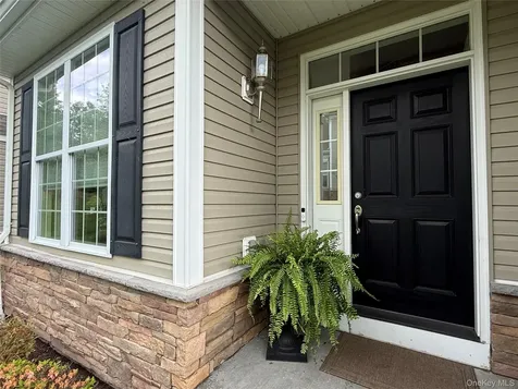 30 Pritchard Court Fishkill NY 12524