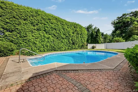 13 Dellworth Drive Yorktown Heights NY 10598