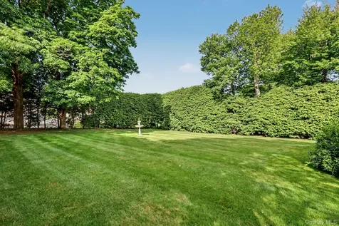 13 Dellworth Drive Yorktown Heights NY 10598