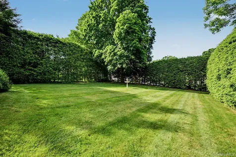 13 Dellworth Drive Yorktown Heights NY 10598