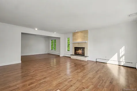 13 Dellworth Drive Yorktown Heights NY 10598