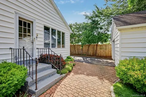 13 Dellworth Drive Yorktown Heights NY 10598